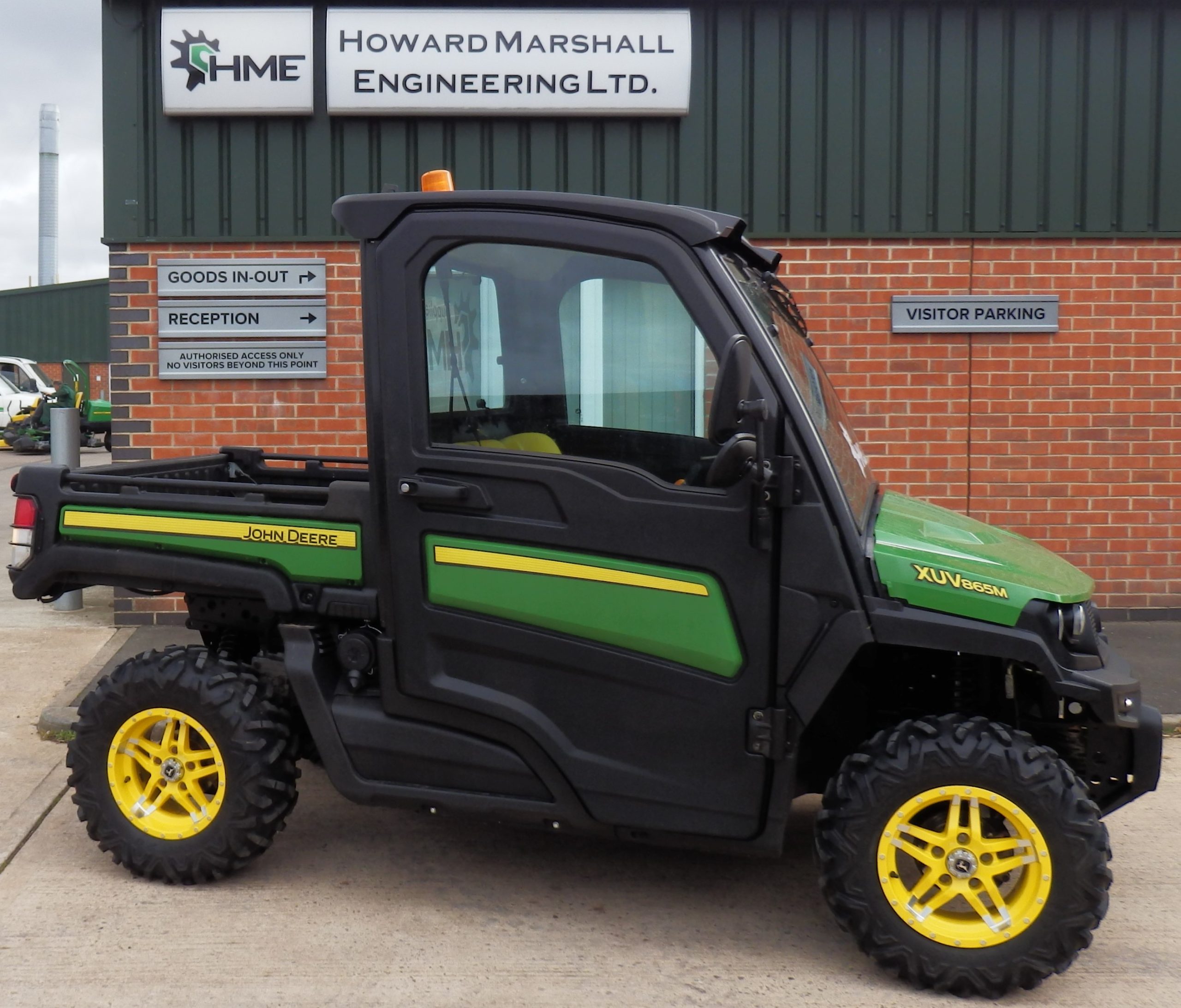John Deere XUV865M Gator Utility Vehicle HME