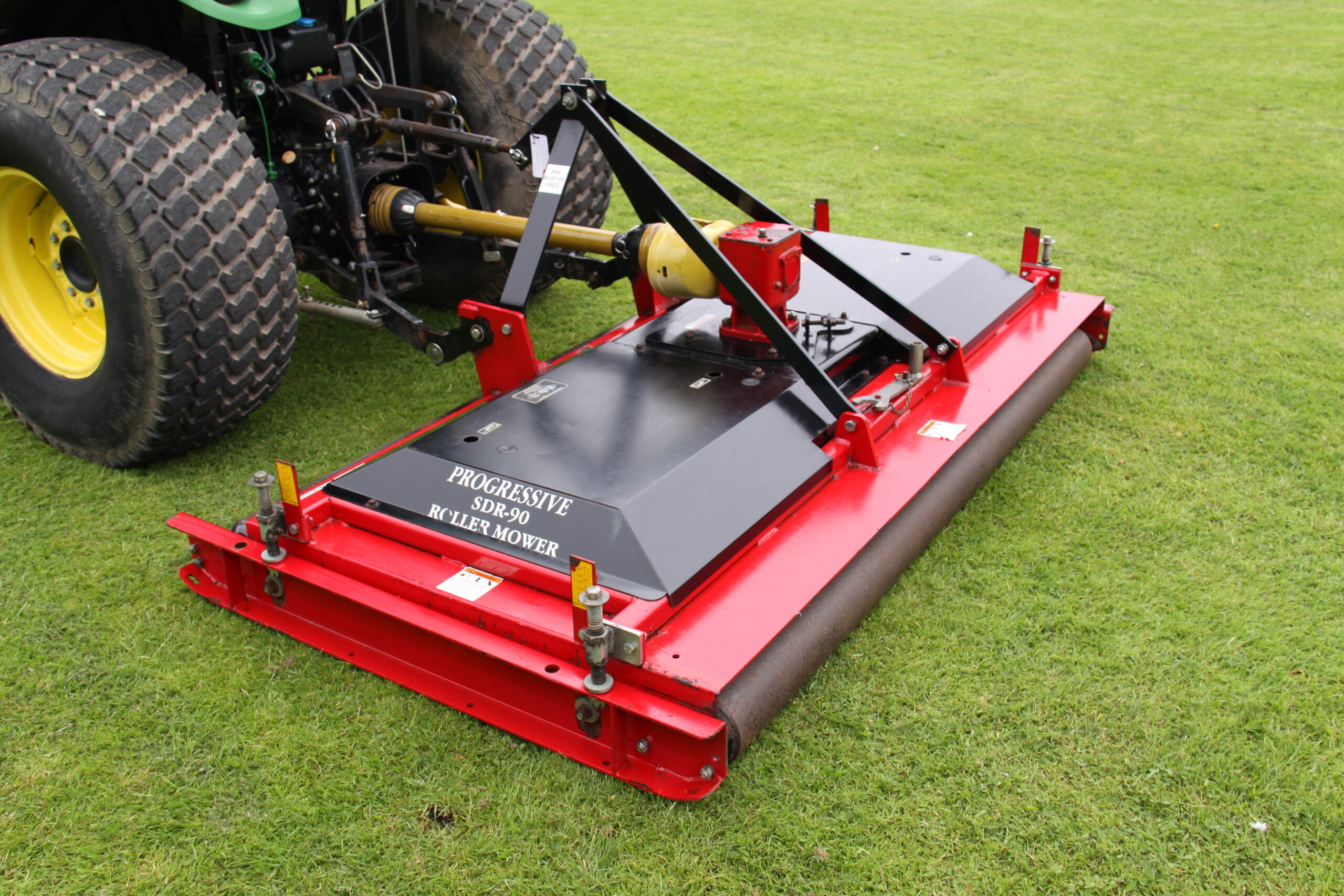 Progressive SDR90 Single Deck Finishing Roller Mower HME