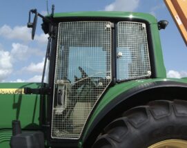 JD 6000 SERIES LHS WINDOW GUARD