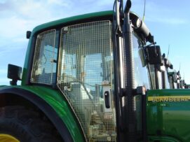 JD 6000 SERIES RIGHT DOOR GUARD