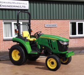 John Deere 2038R Compact tractor